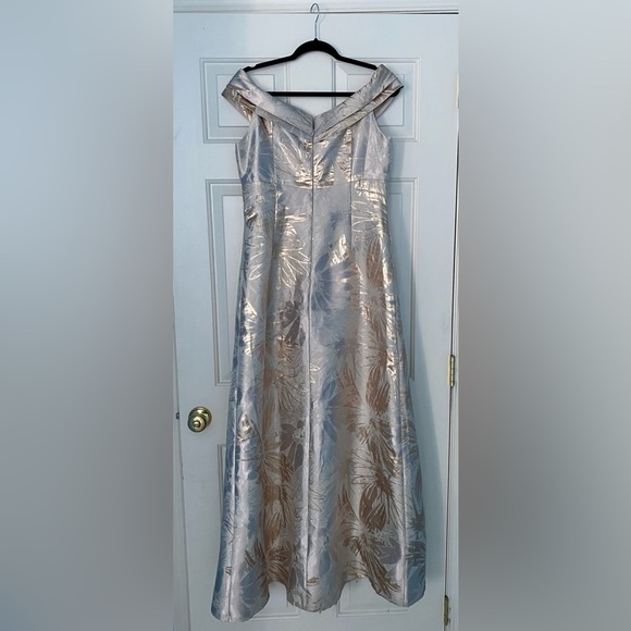 Teri Jon by Rickie Freeman - Mother of the Bride/Groom Dress ✨ - Picture 8 of 13